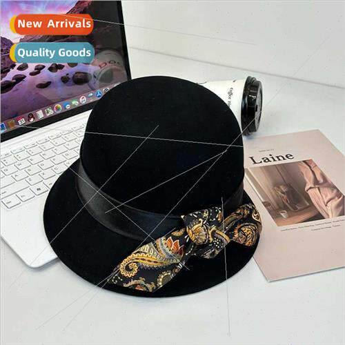 French retro lerature Engl fall winter season warm bow flowe