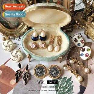 Court Vintage Earrings Oil che Drip