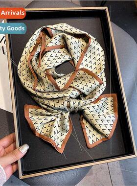 Korean  new thousbirds check simulation silk scarf collarbon