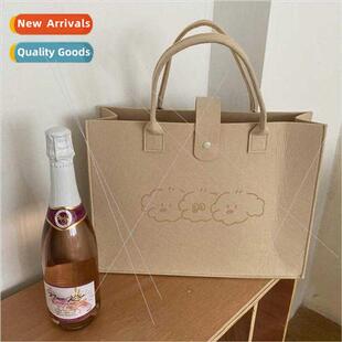 New bear felt bag ladies portable handbag fashion simple lar