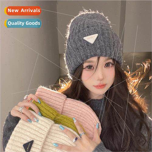 Hat female fall and winter show face small warm knted cap cu