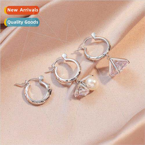 mple compact earrings female 2023 new tide feeling pearl zir