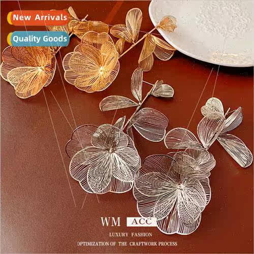 lver needle hollow flower metal earrings Europe earrings fas
