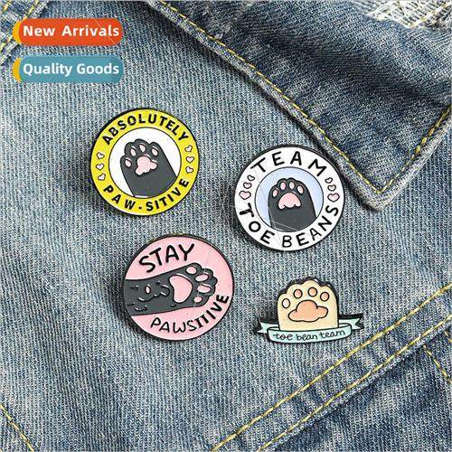 Student Cartoon Cat Paw Brooch Backpack Collar Paint Pin Ani