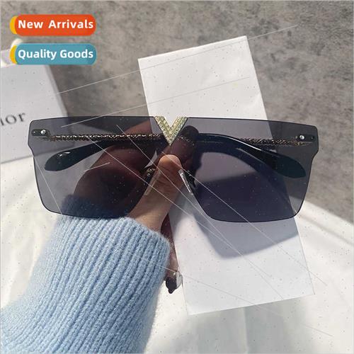 mple square box one-piece sunglasses men women round face la