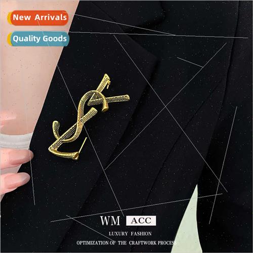 French Vintage Old Monogram Metal Brooch Fashion Pins Access