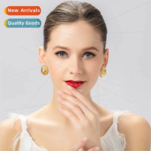 Europe antique delicate earrings fashion small texture versa