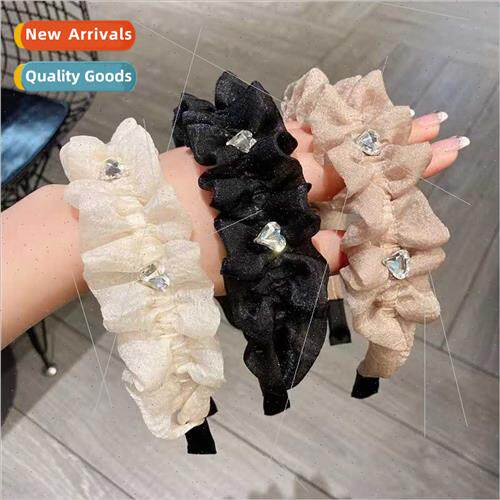 Bubble yarn ruffled hair band wide edge compression headband