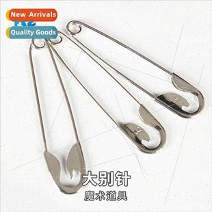 Tandem Stage Close Big Interactive Crossing Tande Pin