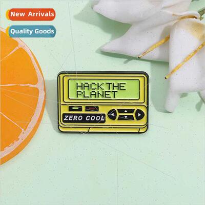 Personalized retro yellow game console modeling brooch cute