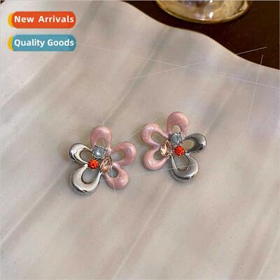 New exquise flower earrings niche earrings versatile earring