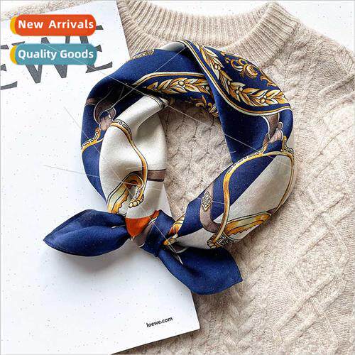 2021 Korean  new fall winter chain silk small square scarf f