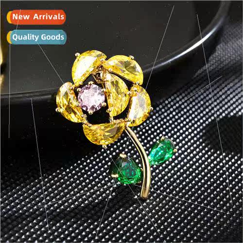 High-grade crystal flower brooch female fashion pin anti-gla