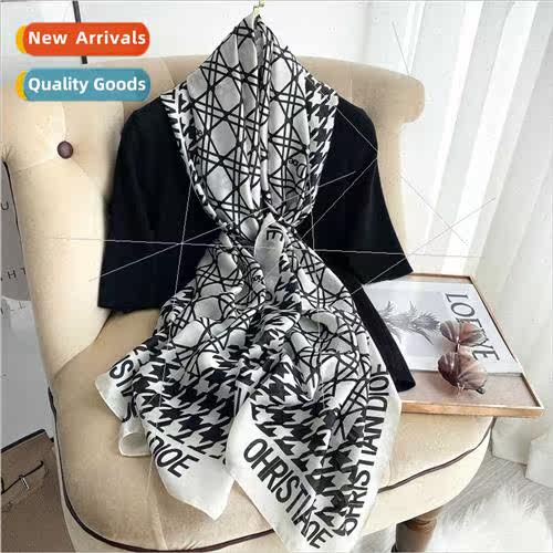 2021 new Korean  thousbirds check imation silk scarf fashion
