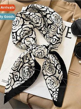 2022 Korean  new small perfume wind printed silk scarf femal