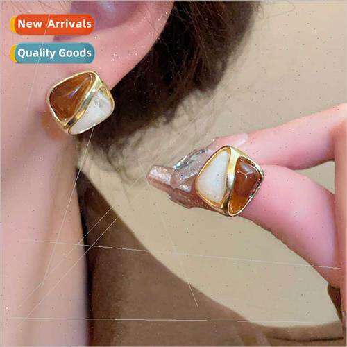 French retro square color clashing earrings 2023 new tide ea