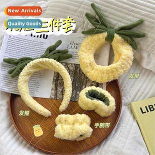 wet wate wristbands weapon magic sleeve wash face Wash