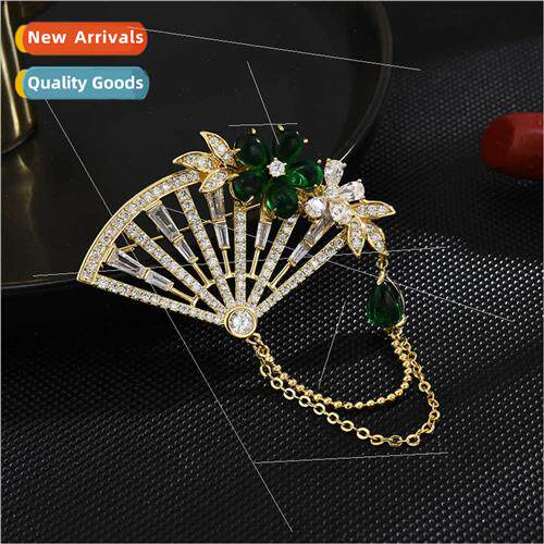 New retro court fan brooch elegant emerald flower corsage ch
