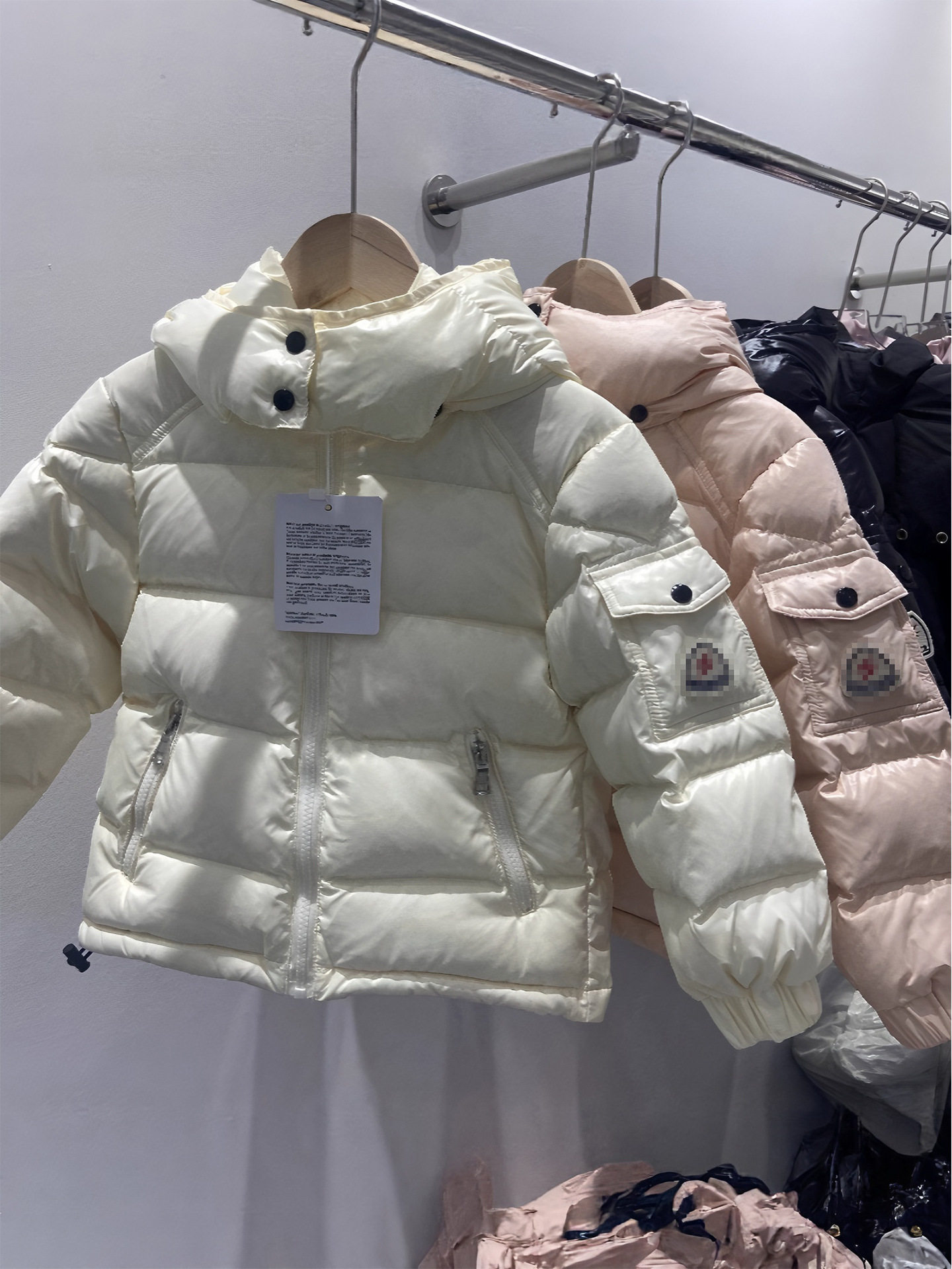 M家潮牌儿童羽绒服男童短款冬季加厚保暖三防亮面中大童女童外套