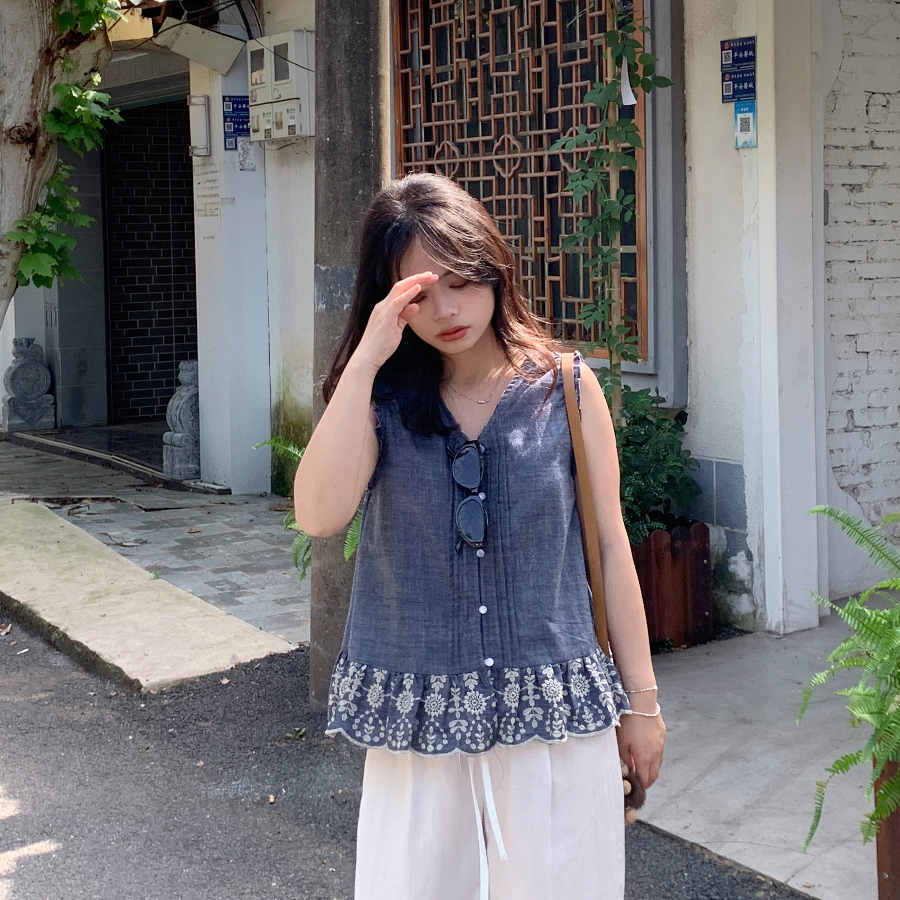 PERRY自制小个子V领花边无袖上衣女夏装棉质显瘦气质百搭衬衫