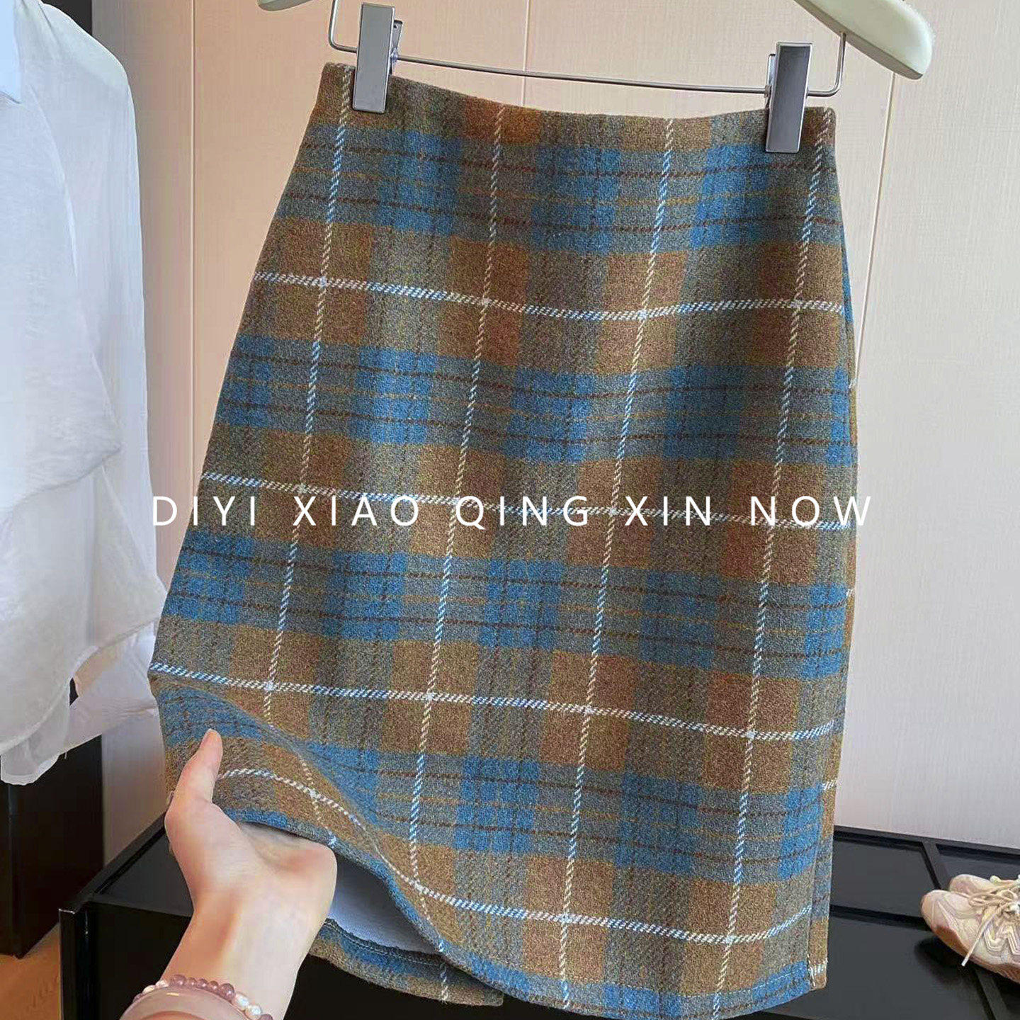 复古撞色格纹毛呢半身裙女秋冬高腰显瘦中短裙氛围感格子包臀裙