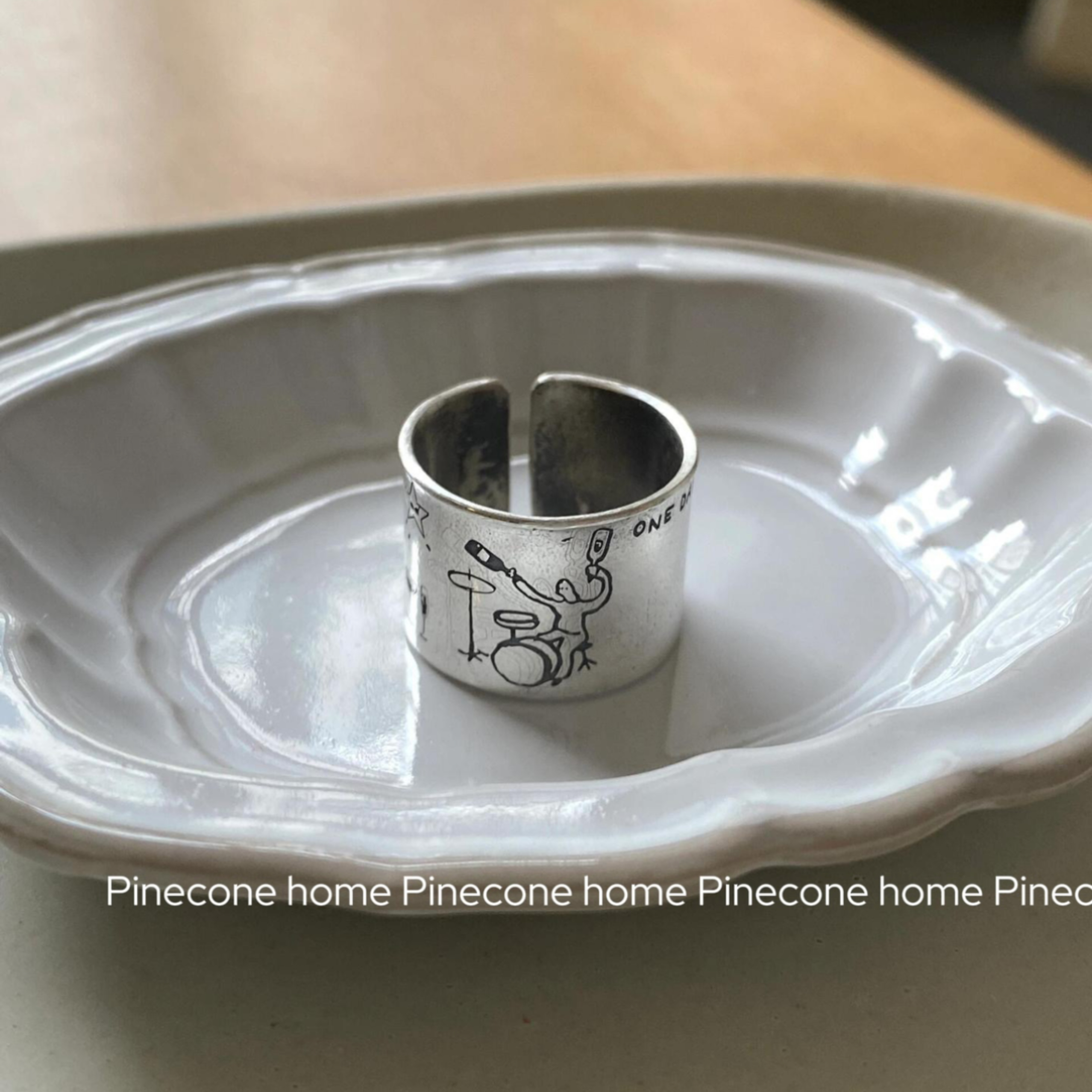 Pinecone home小众设计【酒鬼与自由】s925纯银韩版宽版重工指环