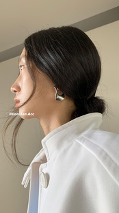 锁扣金属银色切片式 LONSLAN 简约大气设计款 2022 耳环 ACC