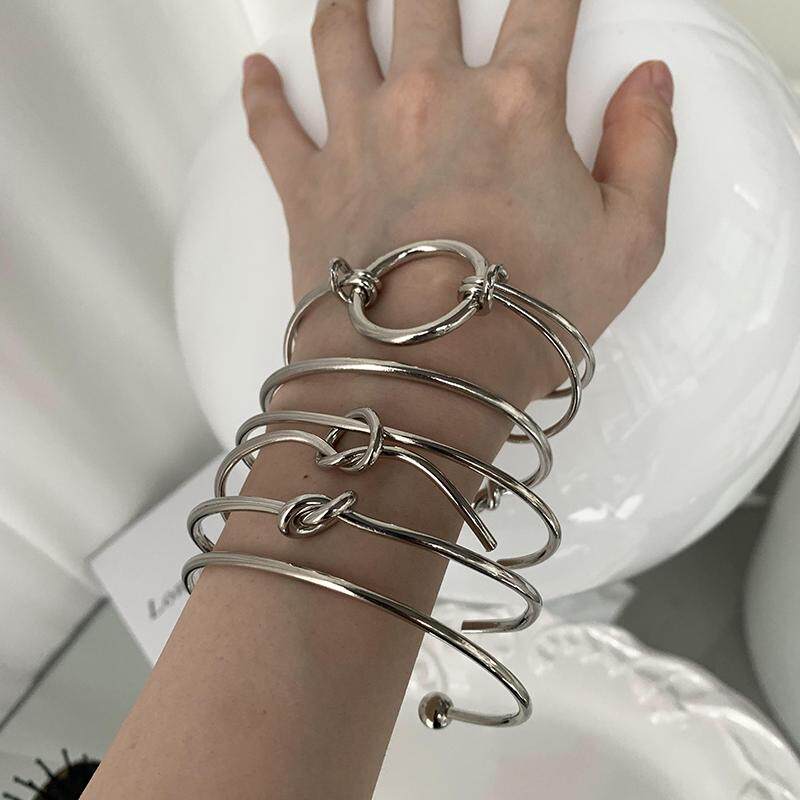 LONSLAN ACC 2024 A DESIGN SENSE STACKED CUT-OUT THIN CIRCLE KNOTTED OPEN BRACELET COMBINATION