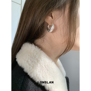 小众设计暗纹卡扣不规则圆形耳环 2024搭配 LONSLAN ACC