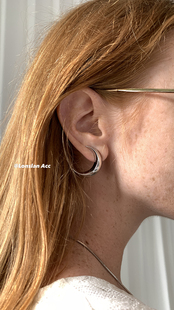 LONSLAN 秋冬精致小巧月亮形状百搭吸睛点缀耳环耳饰 ACC