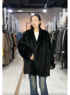 0321芬达 62号 bu退换价格 1580 衣长70cm50930