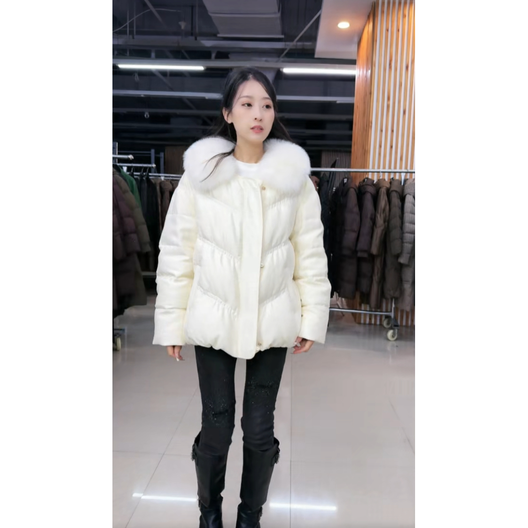 1130芬达  26号 bu退换价格 599 衣长64