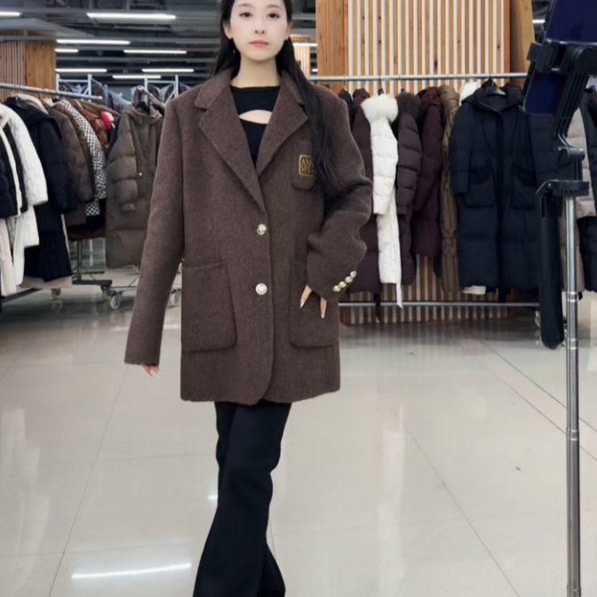 1201芬达  79号 bu退换价格359  衣长