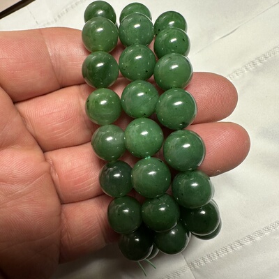 新疆真玉坊圆珠菠菜绿碧玉手链