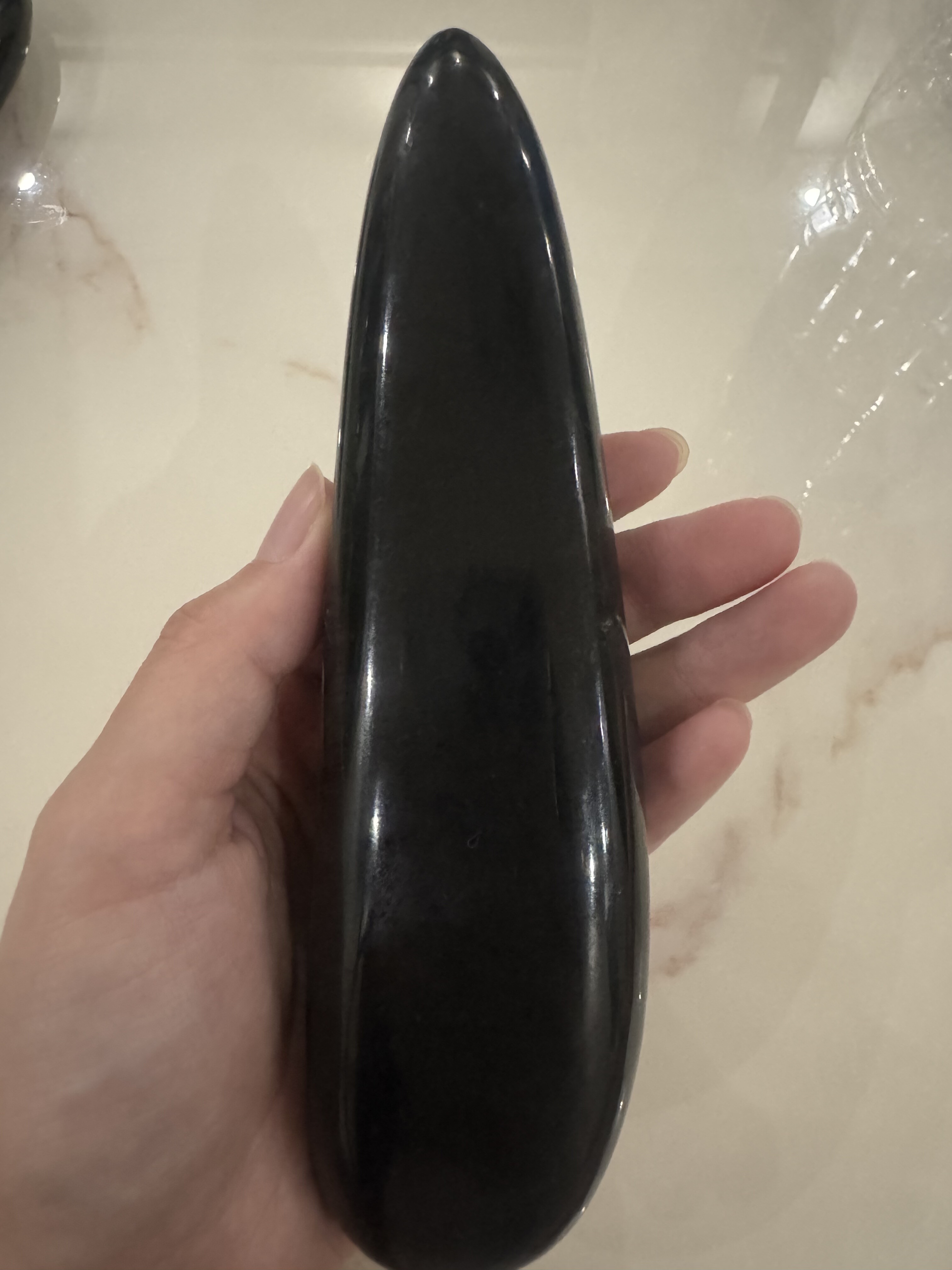 421g新疆和田玉黑青籽料原石 玉质特细型好顺手 黑羊脂级收藏玩料