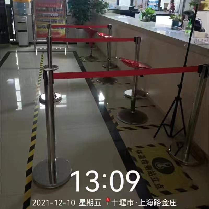 黑色烤漆5米伸缩隔离带5米一米线警戒线护栏银行隔离带