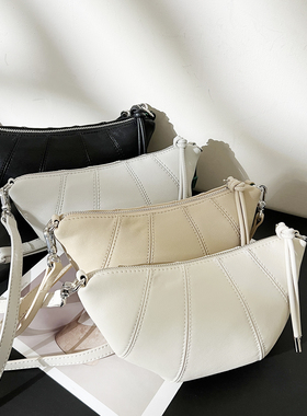 9.17 XJ-89093车缝线斜挎女士真皮牛角小包包