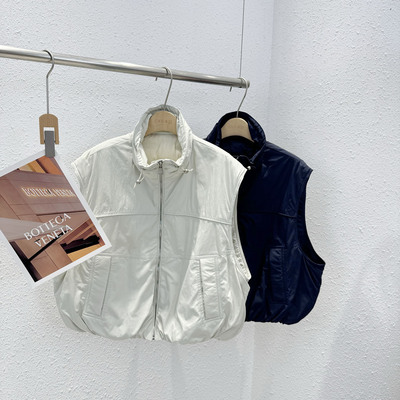 白鹅绒时尚立领鹅绒马甲