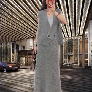 羊绒天花板意大利奢柜拉绒云柔感V领毛衣马甲女