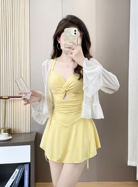 泳衣女2025年新款连体长袖防晒遮肉显瘦裙式平角保守黄色温泉泳装