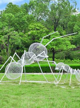 户外铁艺动物蝴蝶雕塑兔子摆件不锈钢镂空鹿发光蜻蜓蚂蚁装饰定制