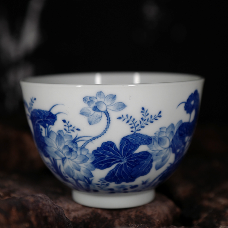 有茶有器景德镇陶人临古手绘青花荷塘清趣鸳鸯戏水荷花图主人杯