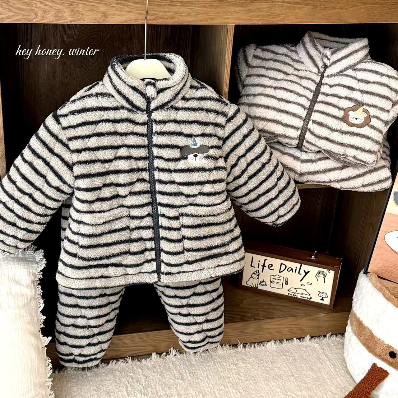 大小卷儿童三层夹棉睡衣25冬男童拉链加绒超厚保暖毛绒省服家居服