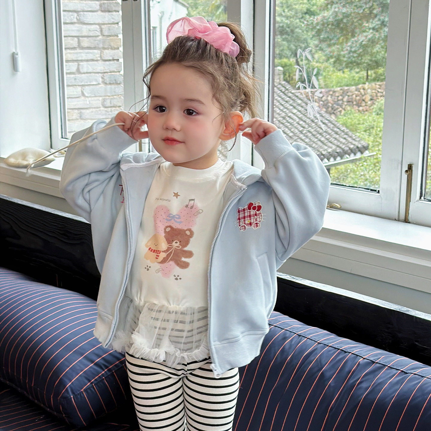 女童外套春秋季2026新款儿童春款韩版连帽卫衣女宝宝春装开衫上衣