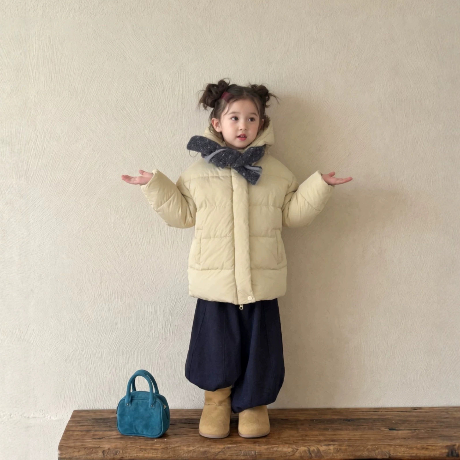 女童冬季韩版加厚保暖连帽羽绒棉服2026中小童洋气休闲面包服外套