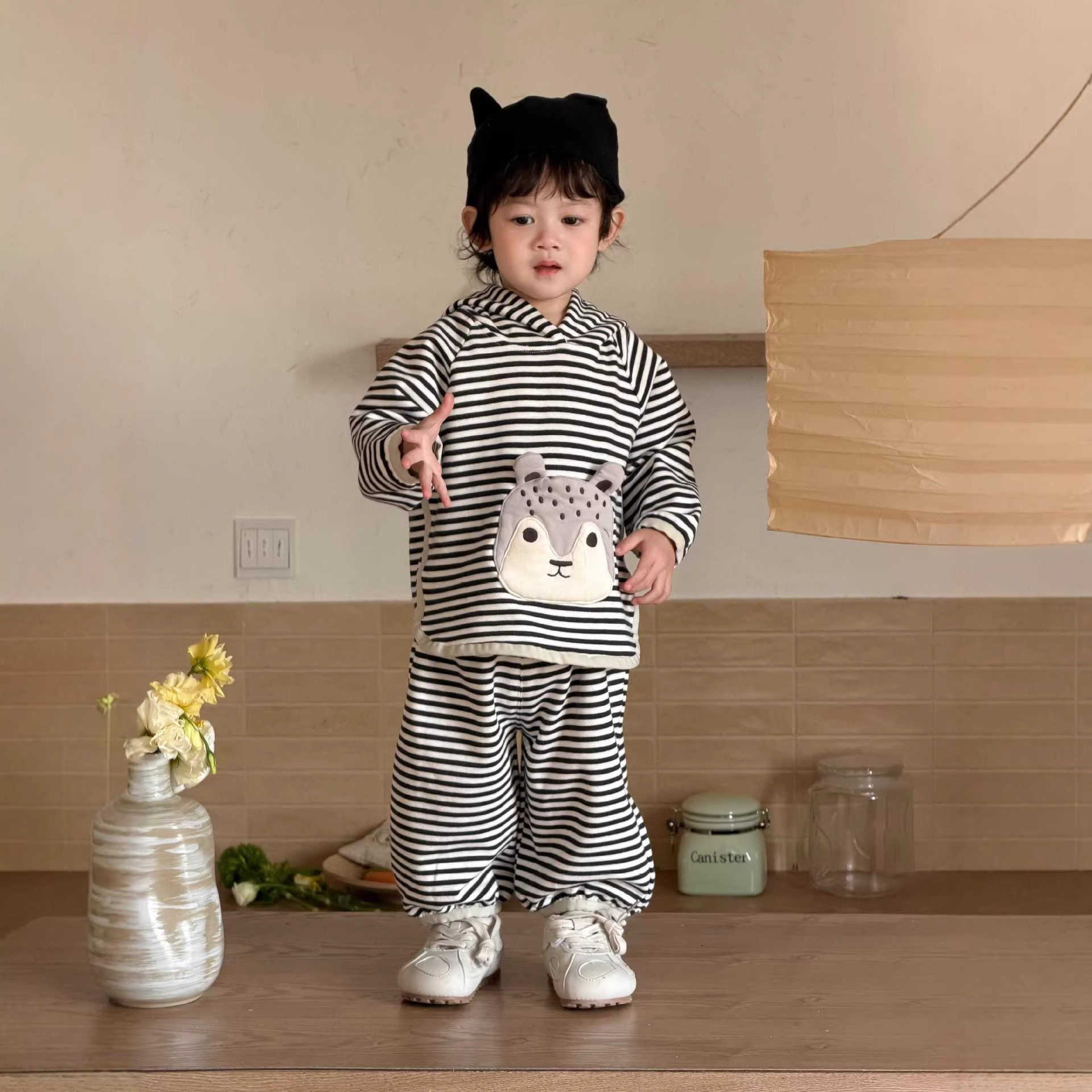 宝宝春款服装2026新款童装儿童春季衣服男童卡通条纹卫衣套装