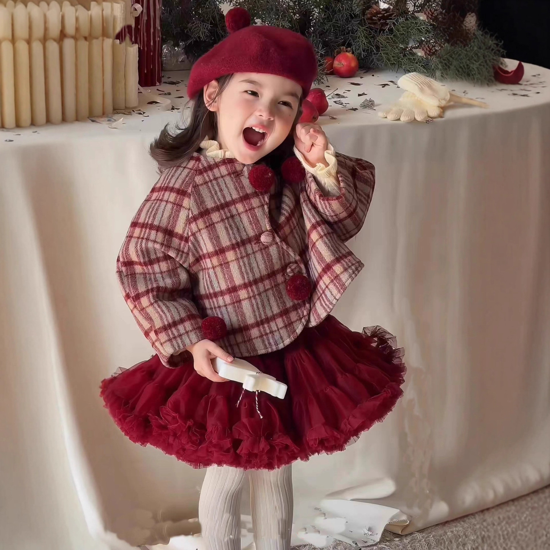 女童套装2025秋冬装新款圣诞服饰儿童复古洋气加绒格子外套tutu裙