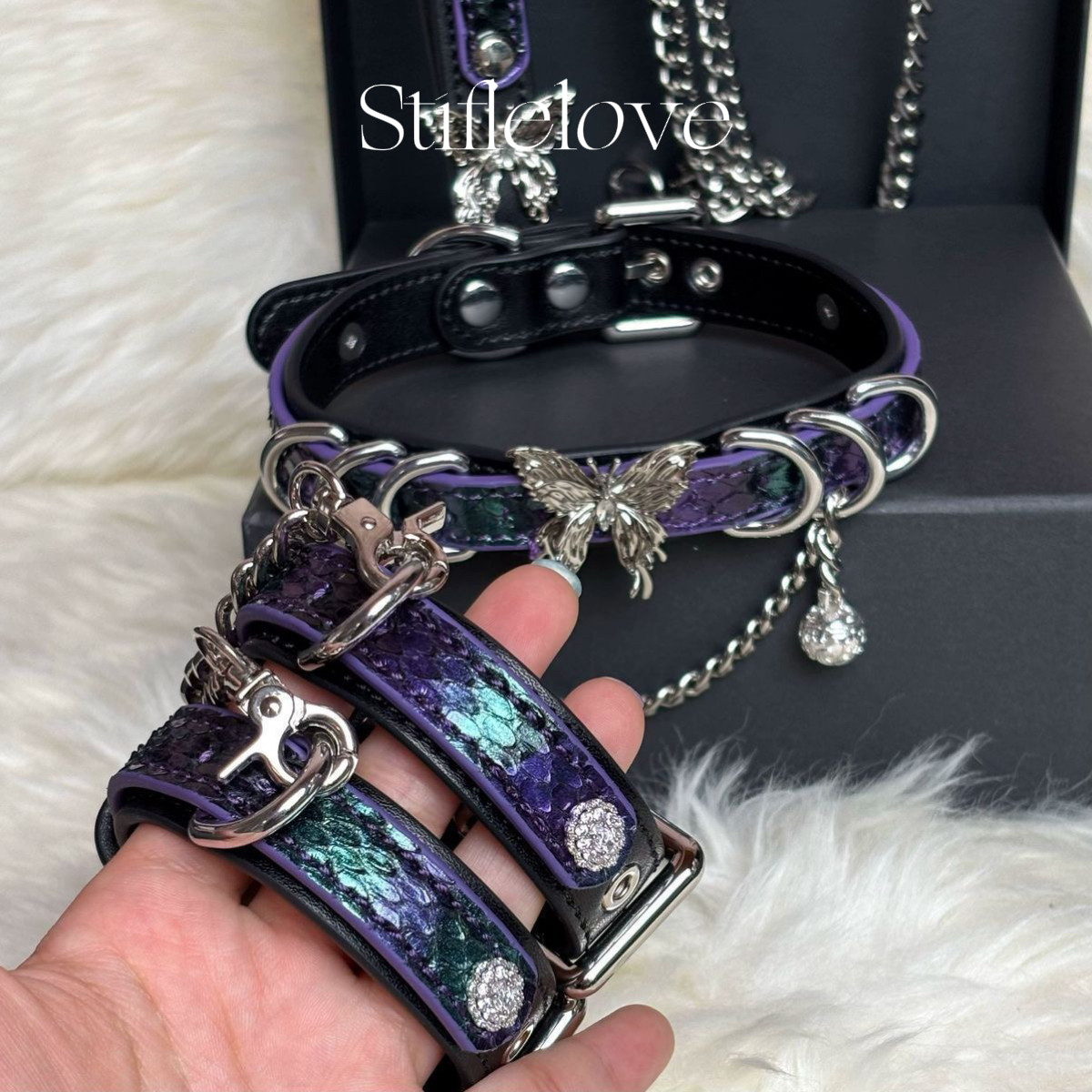 Stiflelove“蝴蝶的救赎”黑紫蝴蝶蛇皮纹项圈金属牵引choker配件