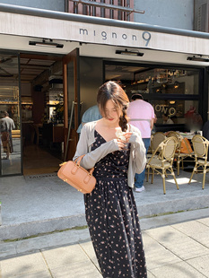 松野 阿鹿说 花·茶歇碎花连衣裙女气质显瘦V领休闲吊带长裙