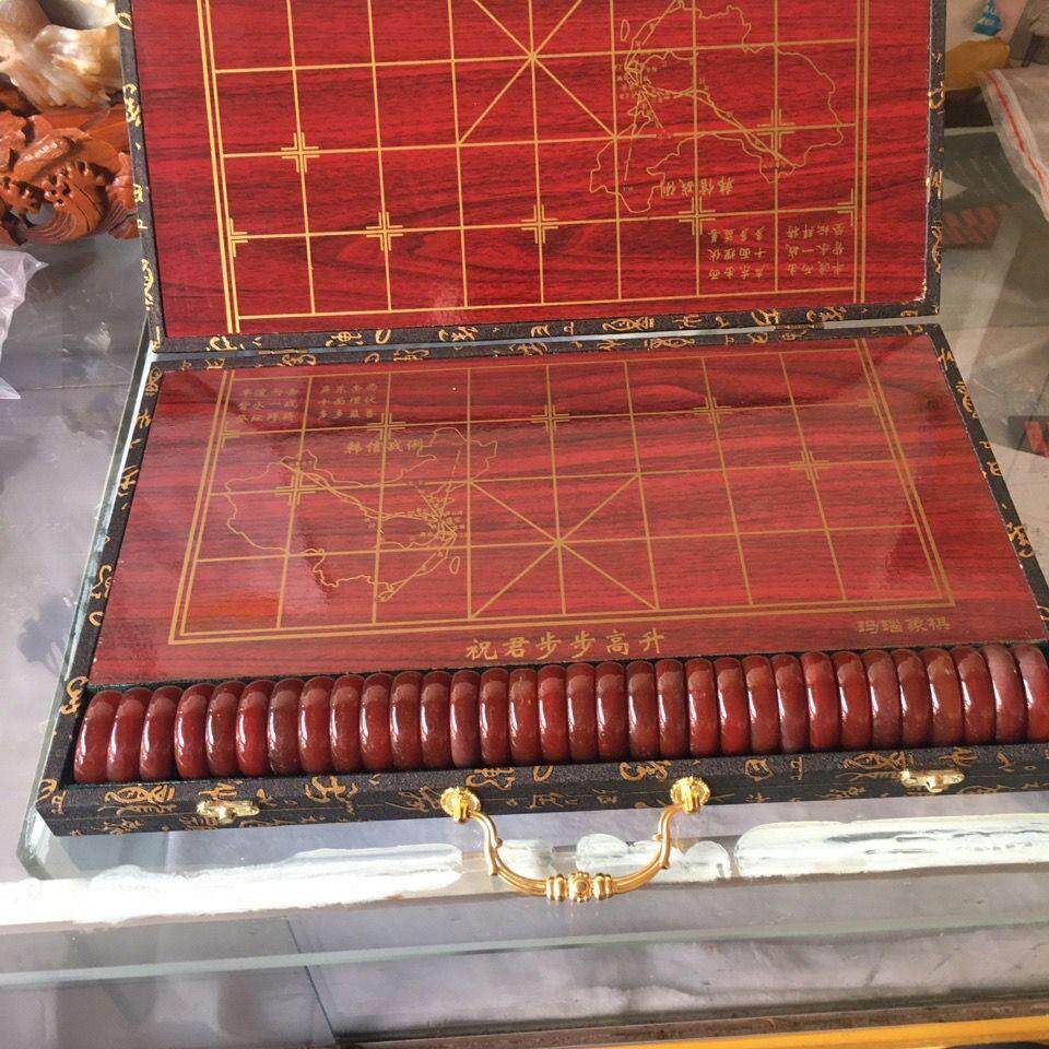 天然玛瑙象棋中国红玉器